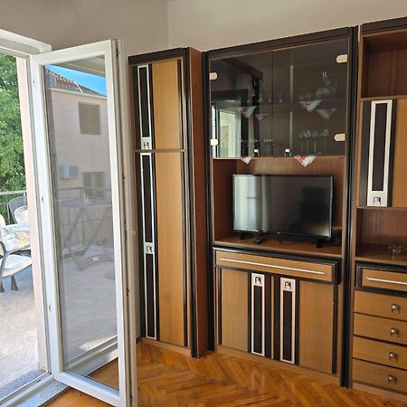 Apartment Tome Биоград на Мору Екстериор снимка