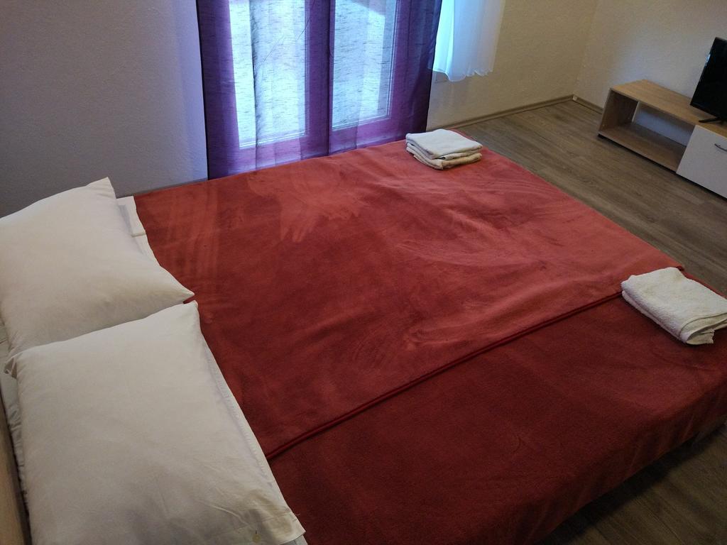 Apartment Tome Биоград на Мору Екстериор снимка
