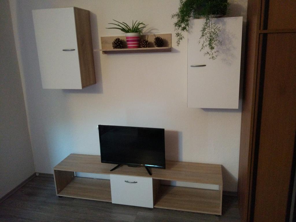 Apartment Tome Биоград на Мору Екстериор снимка