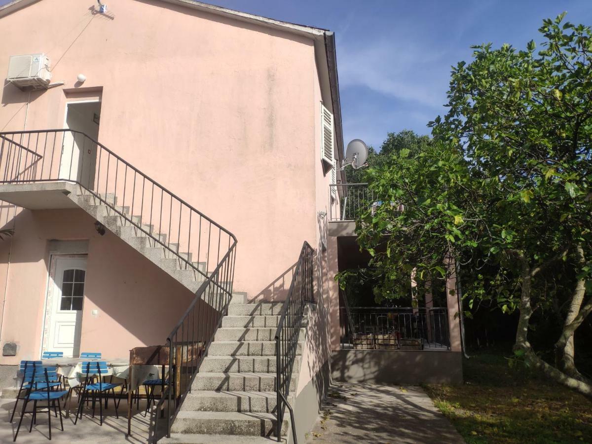 Apartment Tome Биоград на Мору Екстериор снимка